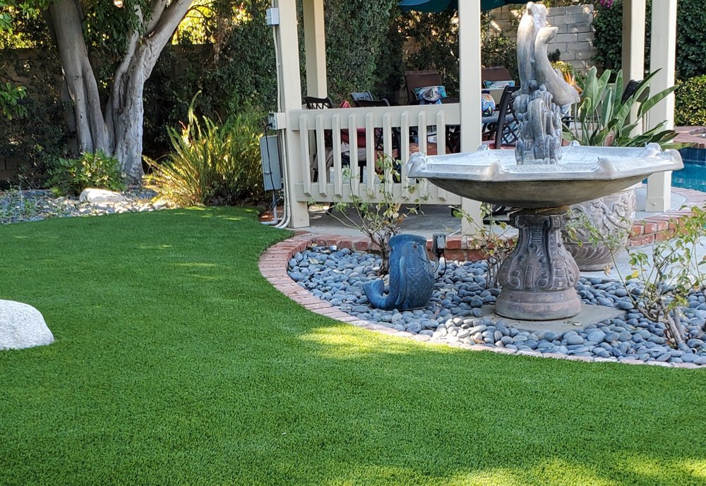 Artificial Grass Backyard Ideas - Pet Grows