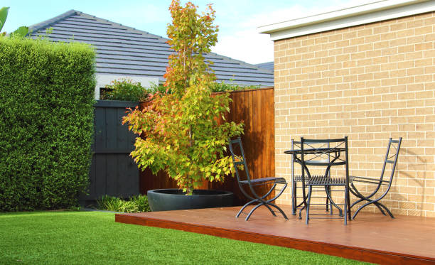 Benefits of Artificial Grass: Low Maintenance, Water Savings & Year-Round Curb Appeal